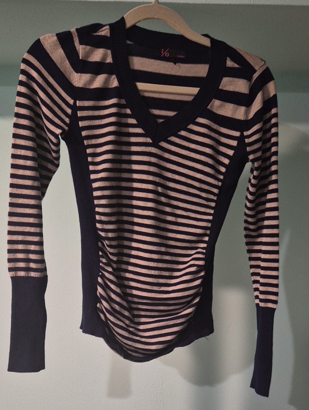 t/o Striped V-Neck Long Sleeve Top - Black and Cream